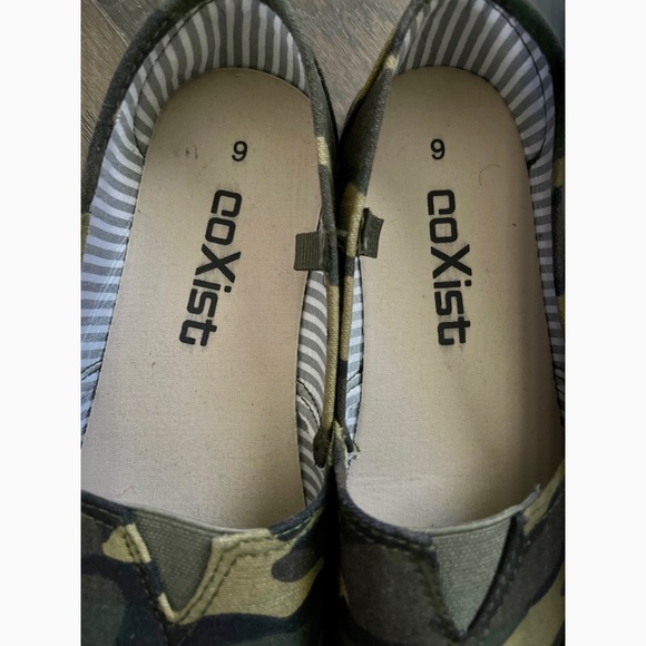 Camo Flats - Picture 3 of 4